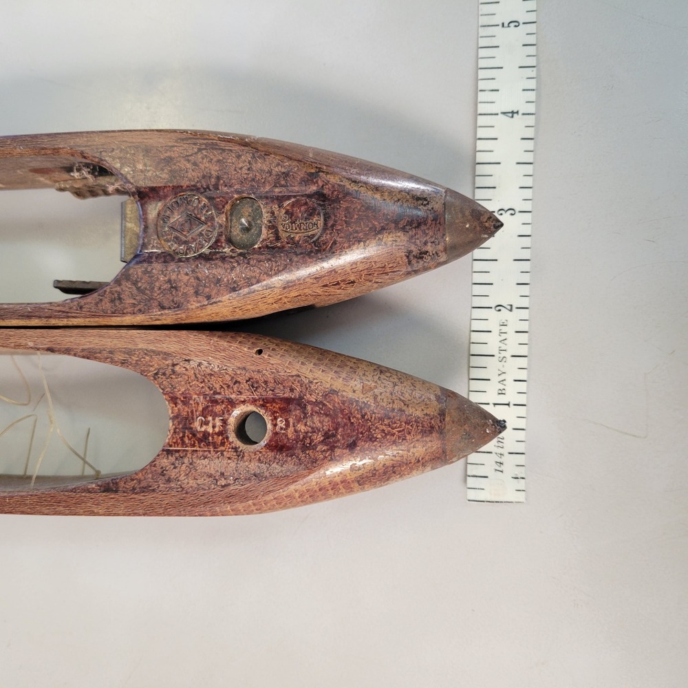 Vintage Wooden Textile Loom Shuttles Set of Two Weaver Tools Draper and Formica - Picture 4 of 12